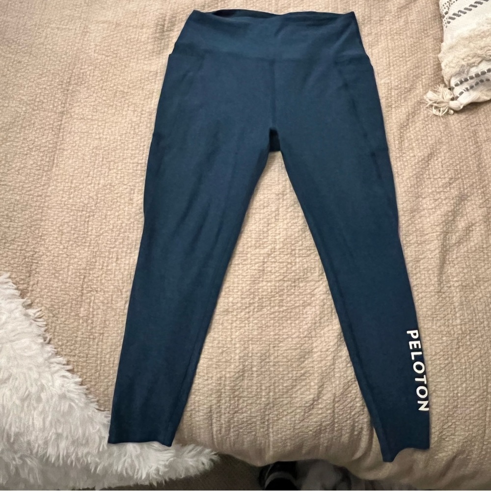 Peloton leggings/ soft beyond yoga.